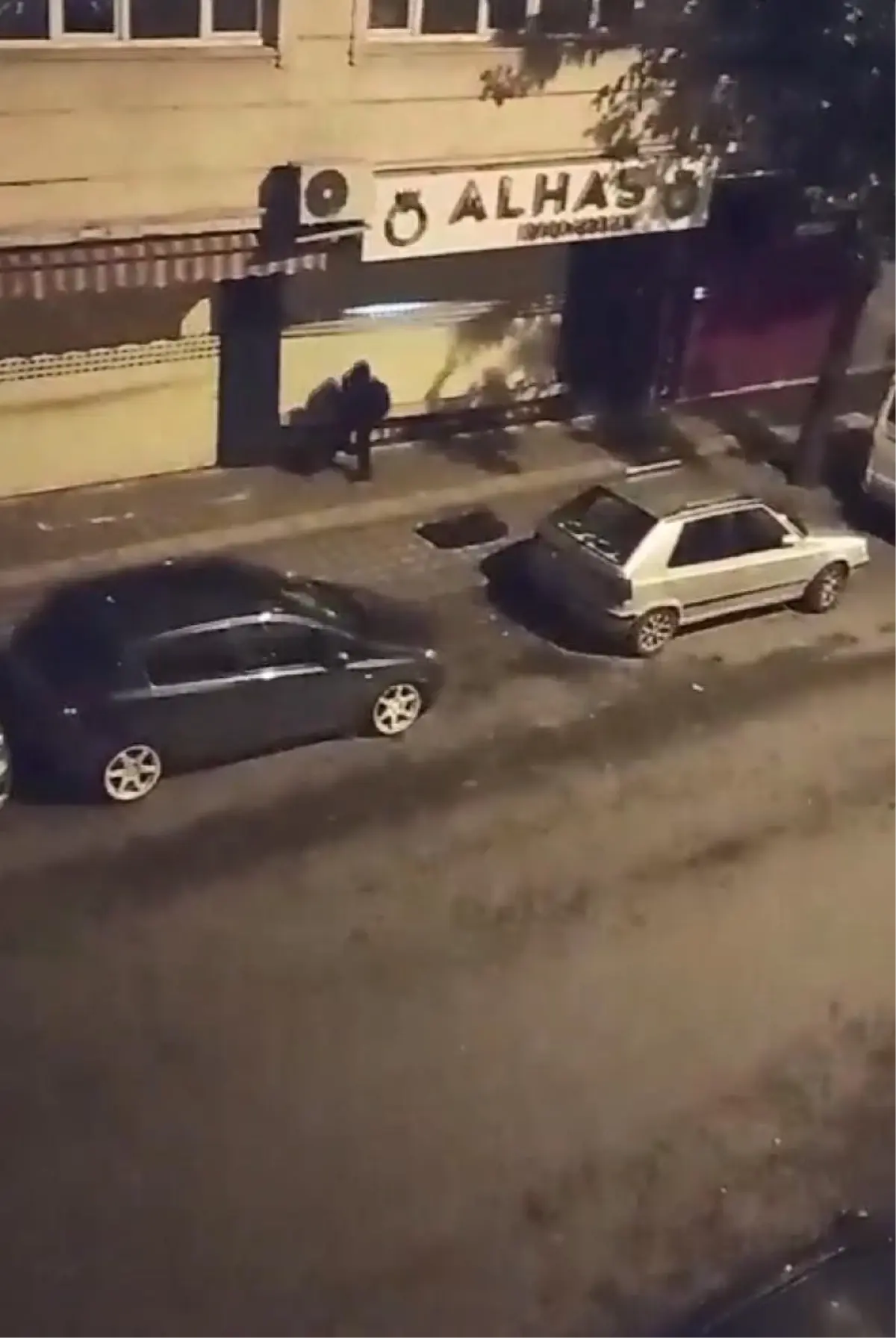 bahcelievlerde kuyumcu soygunu 3M7mEjxP