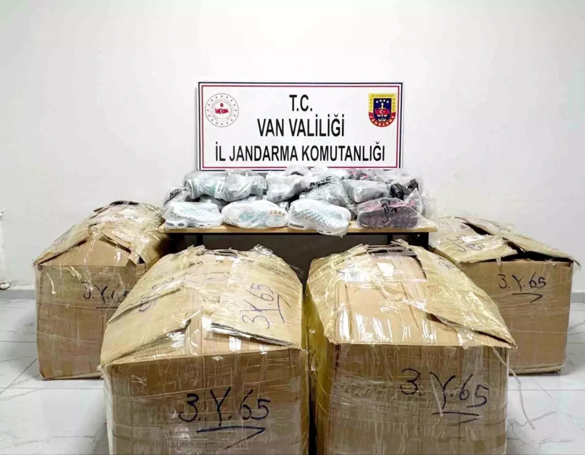 baskalede gumruk kacagi esya ele gecirildi 6jINr2y6.jpg