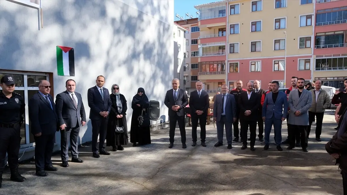 bozkurtta gazze icin kermes duzenlendi IpeCHffi.jpg