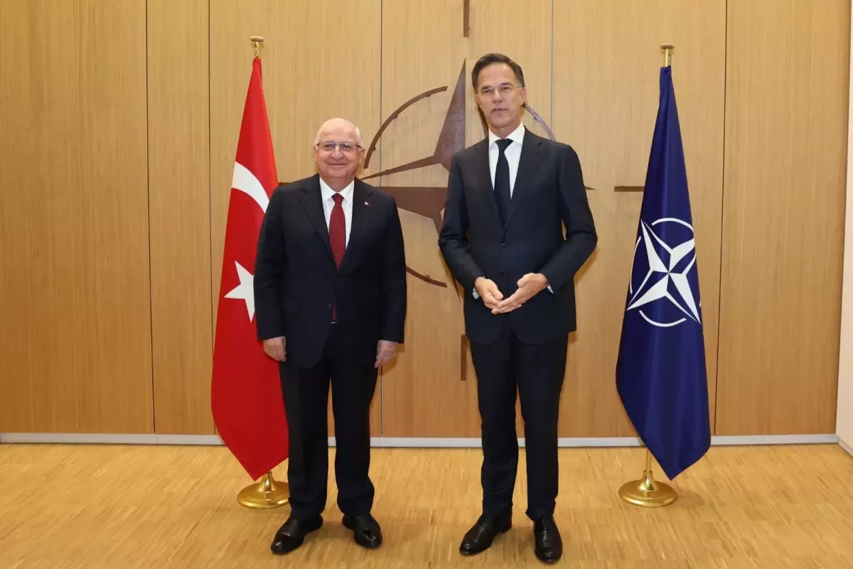 guler ve rutte brukselde bir araya geldi LIRYj2Vq.jpg
