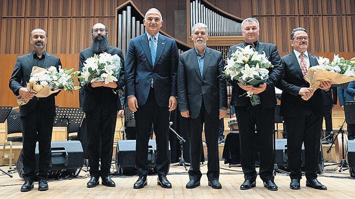 hafiz i sirazi csoda anildi LUmBIXnH.jpg