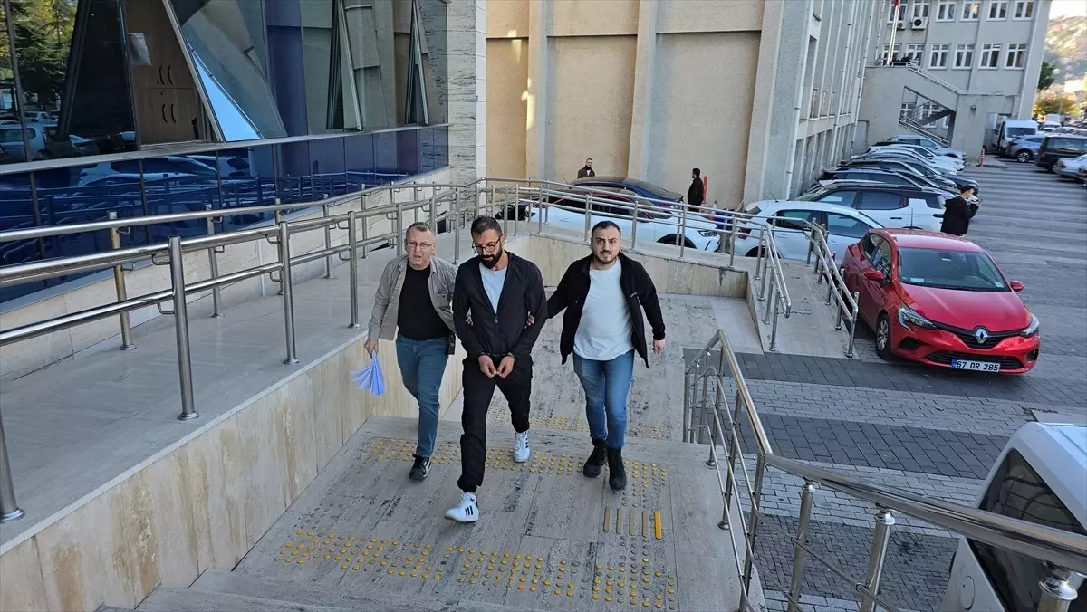 zonguldakta oto galeriye silahli saldiri n8gT7CQ6.jpg