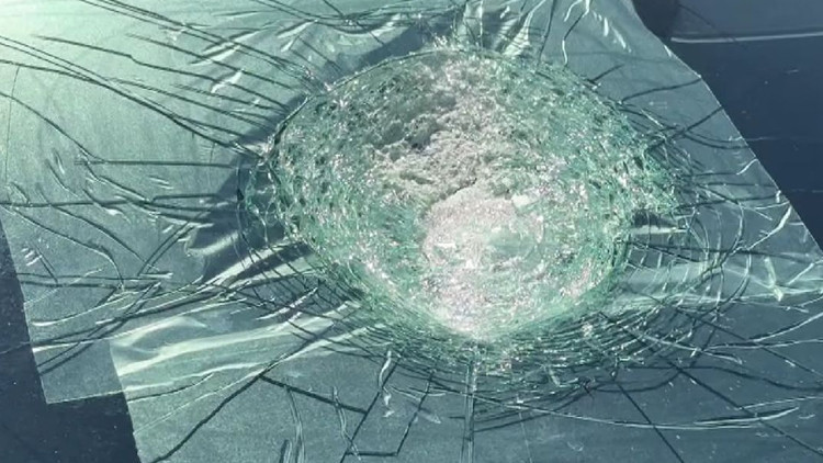 otobanda giden teslaya goktasi mi carpti ehJhz4qx.jpg