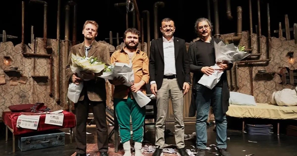 sigintilar denizlide sanatseverlerle bulustu zKZbwKGf.webp