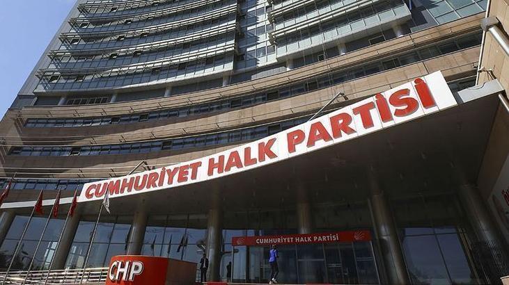 CHP’de Antalya ve Kayseri il başkanları görevden alındı