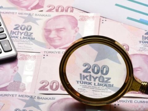 Bankacilikta mevduatlar 319 trilyon lirayi asti ARR8d3PN
